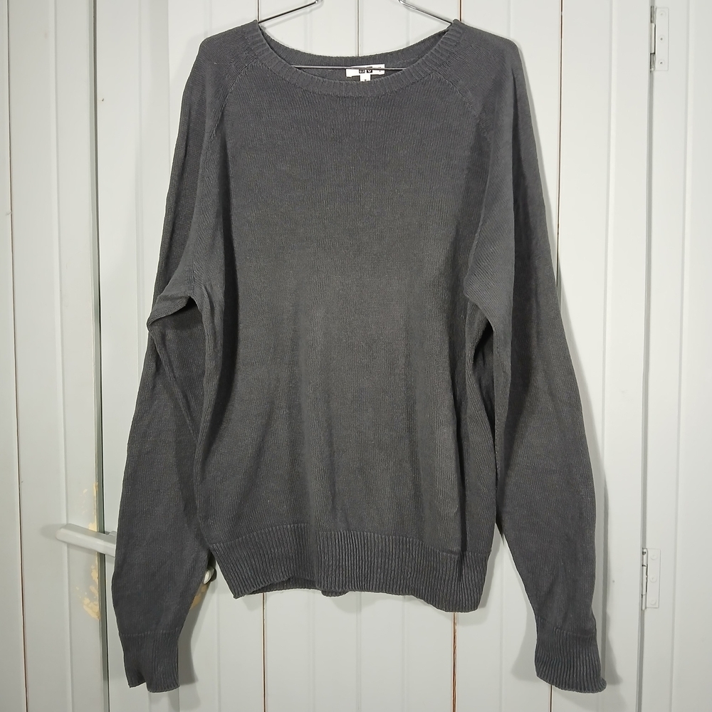 Uniqlo linen/cotton blend Crewneck Sweater